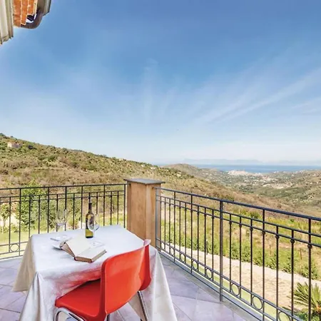 Mit Aussicht Und Pool By Interhome Casa de Férias *