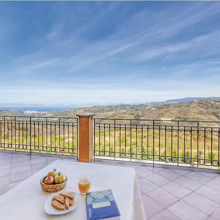 Mit Aussicht Und Pool By Interhome Casa de Férias Laureana Cilento