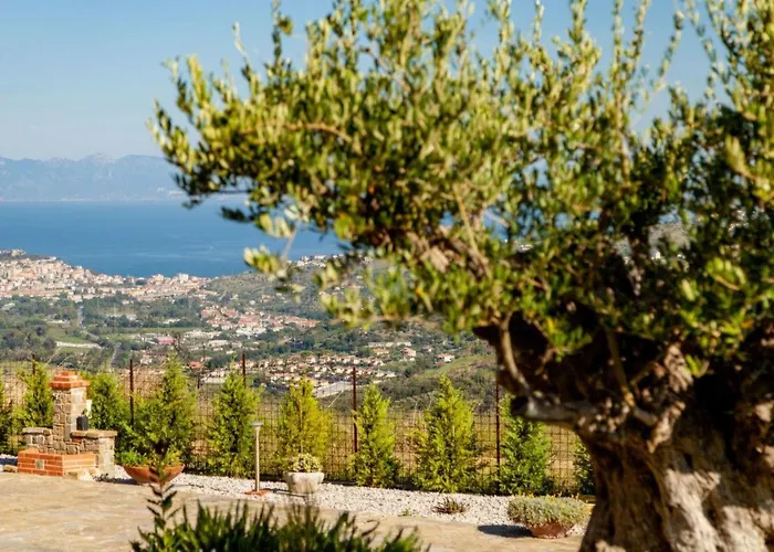 Mit Aussicht Und Pool By Interhome Casa vacanze